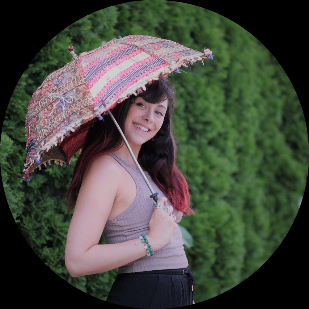 Meet your Posher, Nicole